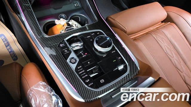 BMW X7 (G07) xDrive 40d M Sport 6인승, 2025 9