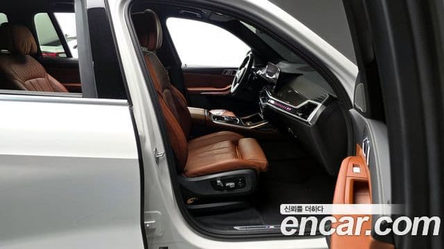 BMW X7 (G07) xDrive 40d M Sport 6인승, 2025 11