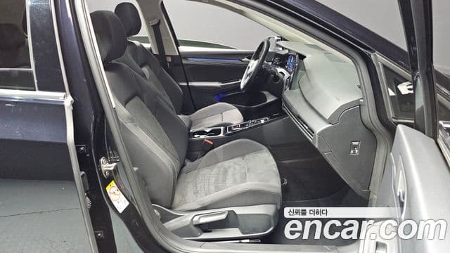 Volkswagen Гольф 8세대 Prestige, 2023 11