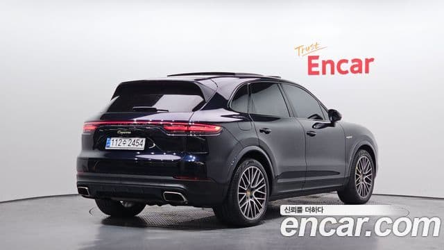 Porsche Cayenne (PO536) 3.0 E-гибрид, 2021 2