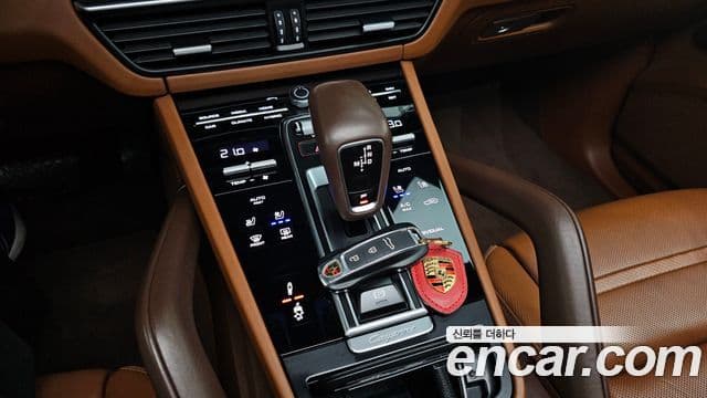 Porsche Cayenne (PO536) 3.0 E-гибрид, 2021 9