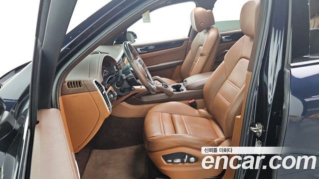 Porsche Cayenne (PO536) 3.0 E-гибрид, 2021 10