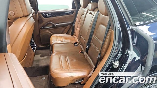 Porsche Cayenne (PO536) 3.0 E-гибрид, 2021 13