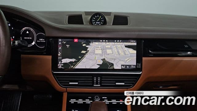 Porsche Cayenne (PO536) 3.0 E-гибрид, 2021 15