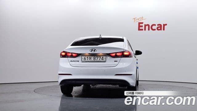 Hyundai Avante AD Modern, 2016 4