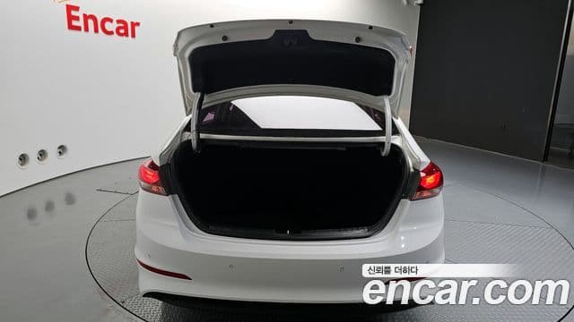 Hyundai Avante AD Modern, 2016 20