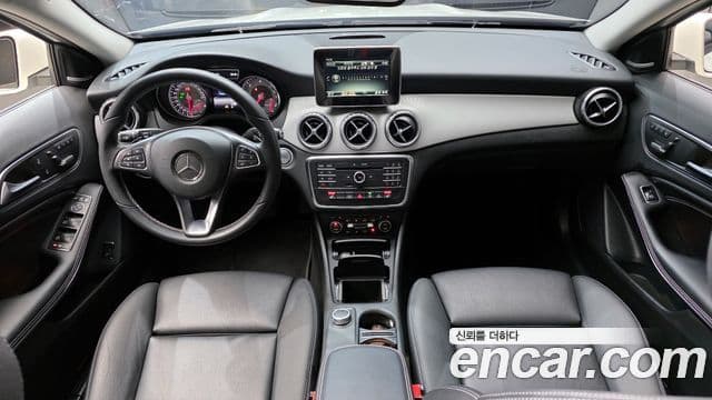 Mercedes-Benz GLA-класс X156 GLA200 d, 2017 7