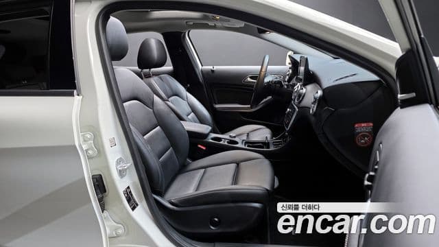 Mercedes-Benz GLA-класс X156 GLA200 d, 2017 10