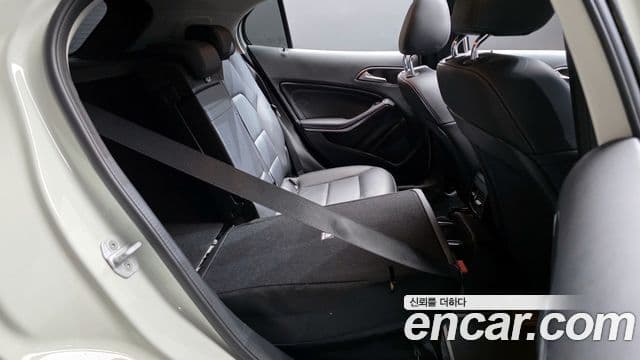 Mercedes-Benz GLA-класс X156 GLA200 d, 2017 13