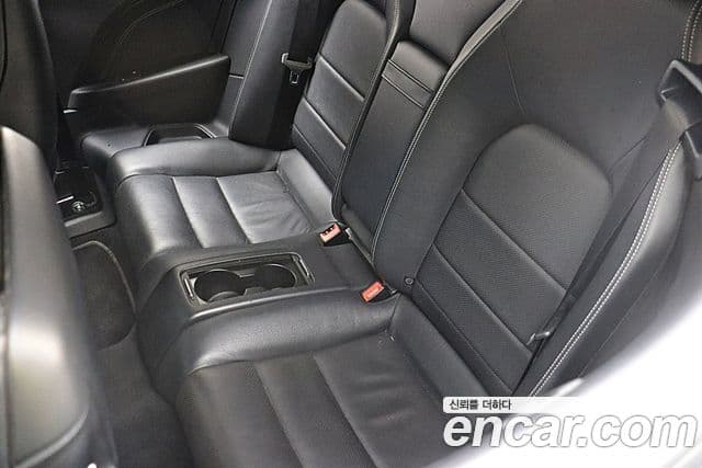 Mercedes-Benz E-класс W212 E200 кабриолет, 2016 8