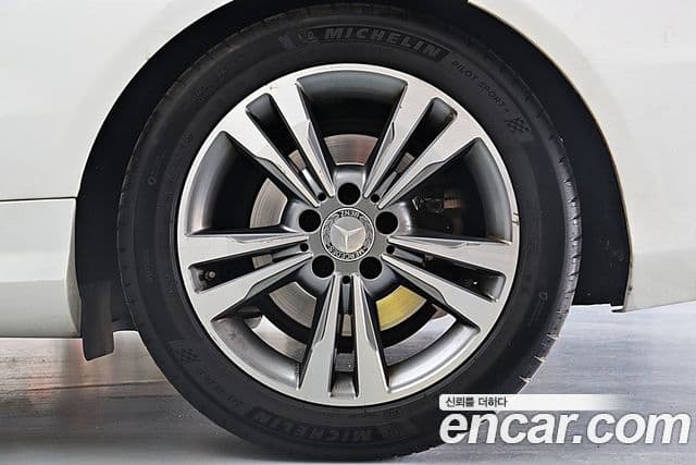 Mercedes-Benz E-класс W212 E200 кабриолет, 2016 18