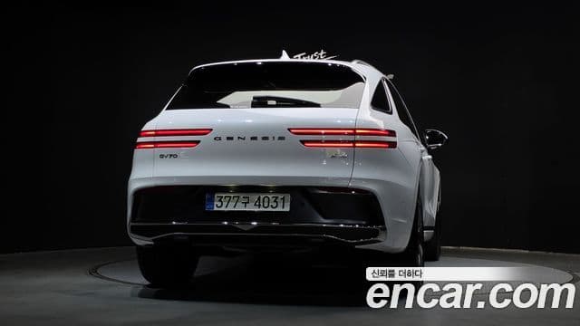 Genesis GV70, 2025 4