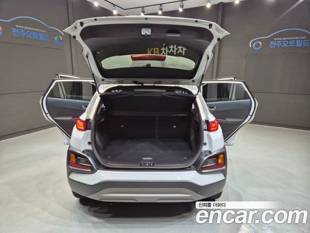 Hyundai Kona гибрид Special, 2020 18