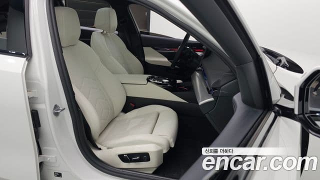 BMW 5시리즈 (G60) 520i M Sport, 2025 11