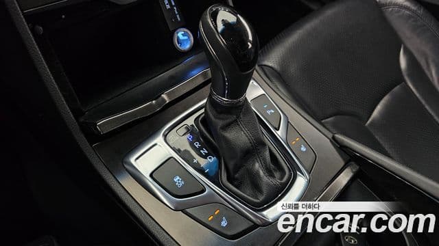 Hyundai Grandeur HG Modern, 2015 9