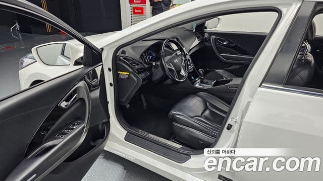 Hyundai Grandeur HG Modern, 2015 11