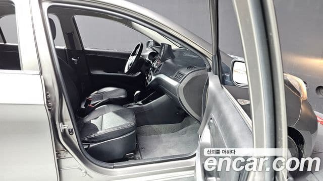 Kia All New Morning Deluxe, 2012 11