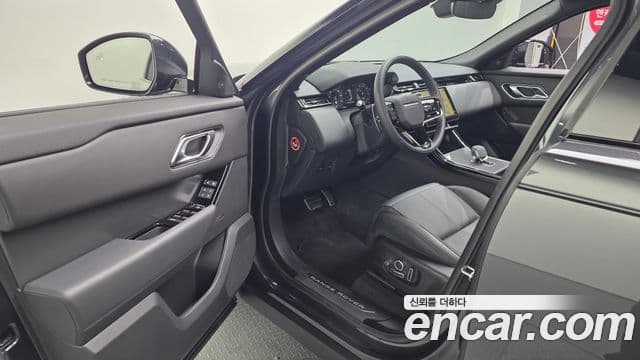 Land Rover Range Rover Velar 3.0 P400 Dynamic HSE, 2025 11