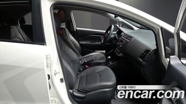 Kia The / новый New Pride Trendy, 2015 10