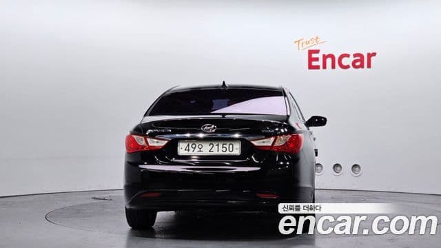 Hyundai YF Sonata люксовая версия, 2010 4