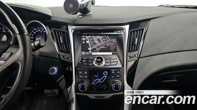 Hyundai YF Sonata люксовая версия, 2010 14