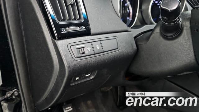 Hyundai YF Sonata люксовая версия, 2010 16