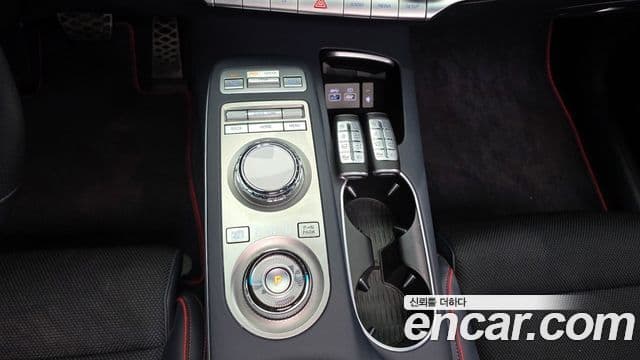 Genesis GV70, 2021 9