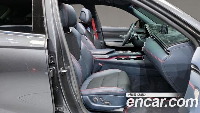 Genesis GV70, 2021 11