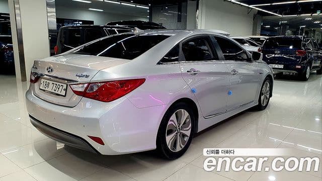 Hyundai Sonata гибрид Modern, 2014 4