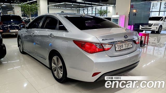Hyundai Sonata гибрид Modern, 2014 6