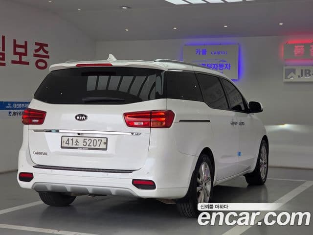 Kia The / новый New Carnival Noblesse, 2019 6