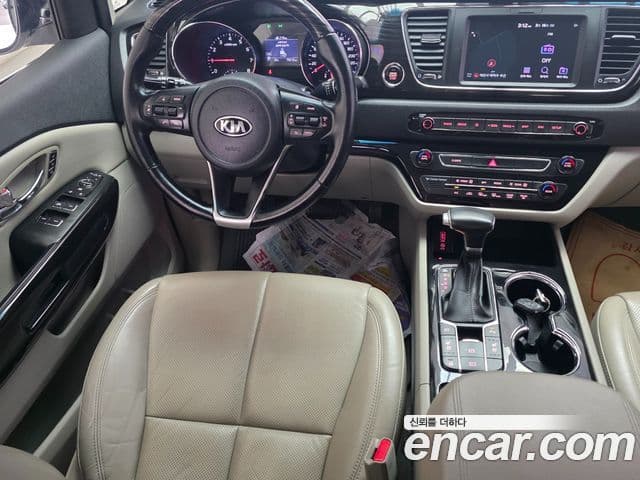 Kia The / новый New Carnival Noblesse, 2019 8