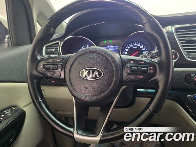 Kia The / новый New Carnival Noblesse, 2019 10