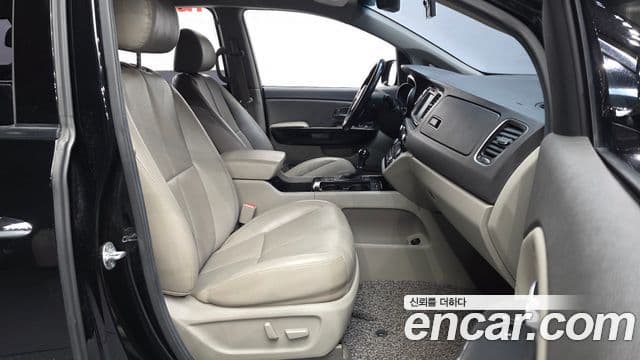 Kia All New Carnival Noblesse, 2016 11