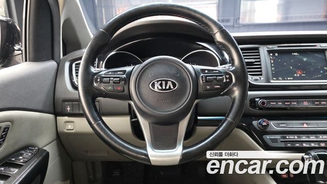 Kia All New Carnival Noblesse, 2016 13