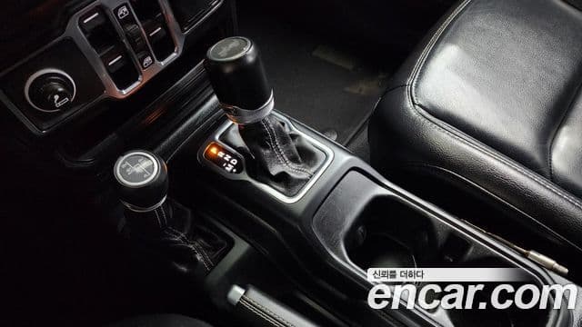 Jeep Wrangler (JL) 2.0 Overland Power top 4도어, 2021 9