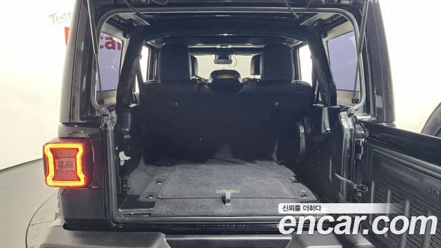 Jeep Wrangler (JL) 2.0 Overland Power top 4도어, 2021 20