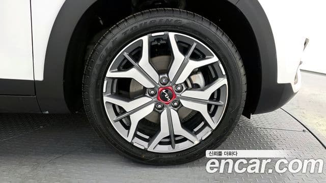 Kia Seltos Signature, 2023 все фото