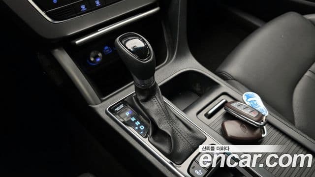 Hyundai LF Sonata LPI Smart(для людей с инвалидностью), 2016 9