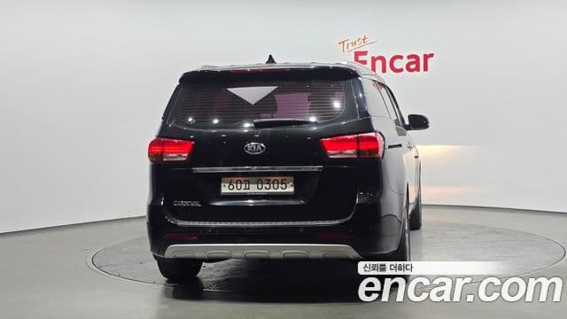 Kia All New Carnival Noblesse, 2015 4