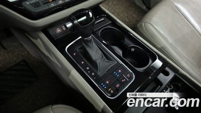 Kia All New Carnival Noblesse, 2015 9