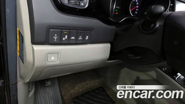 Kia All New Carnival Noblesse, 2015 17