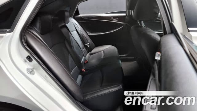 Hyundai YF Sonata Luxury, 2012 12