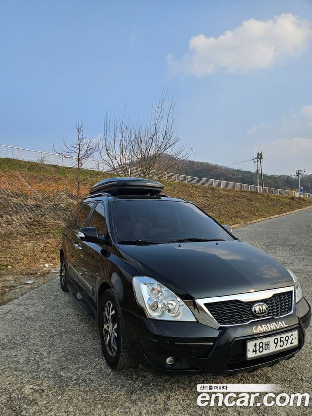 Kia Carnival R топовая версия, 2014 3