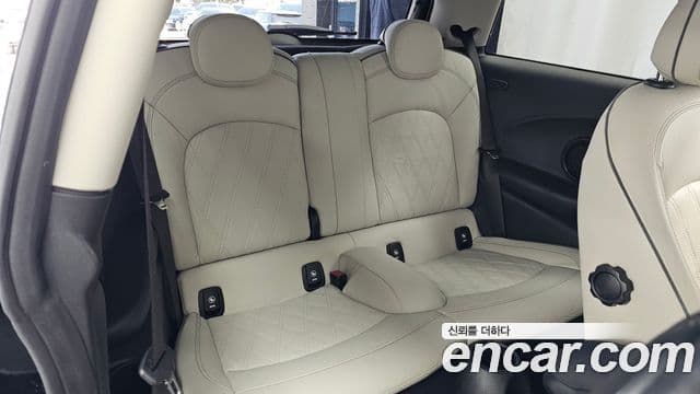 Mini Cooper S 3세대, 2023 12