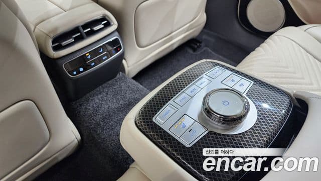 Genesis G80 (RG3) бензин 2.5 турбо AWD, 2024 18