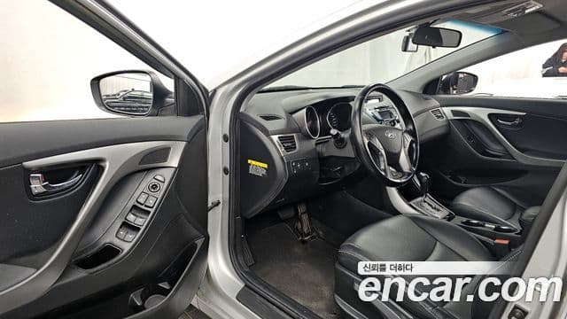 Hyundai Avante MD Modern, 2014 10