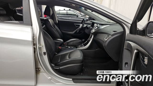 Hyundai Avante MD Modern, 2014 11