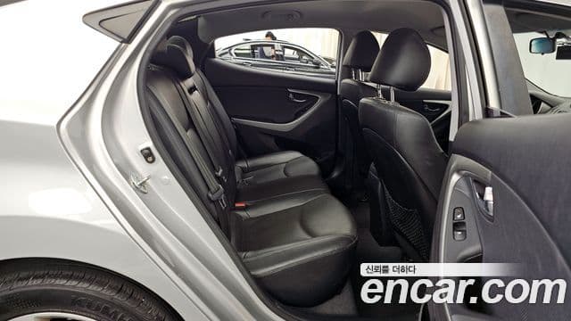 Hyundai Avante MD Modern, 2014 12