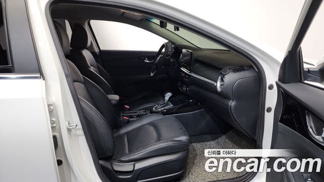 Kia The / новый New K3 2세대 Signature, 2022 11